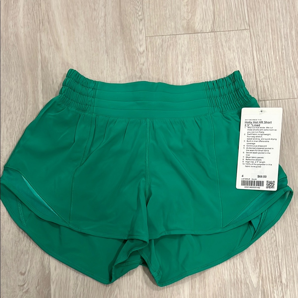 Lululemon Hotty Hot 2.5 Lined Shorts